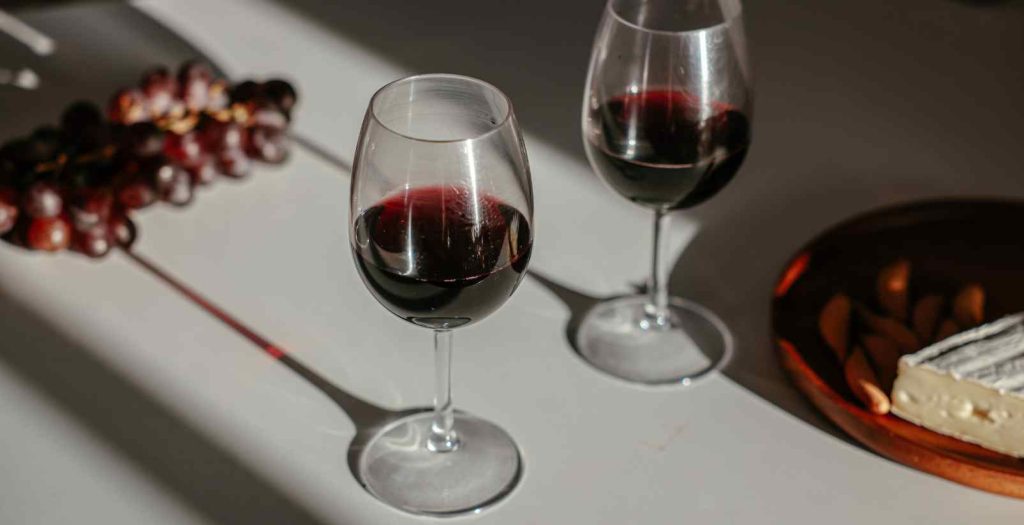 Red wine in wine glasses